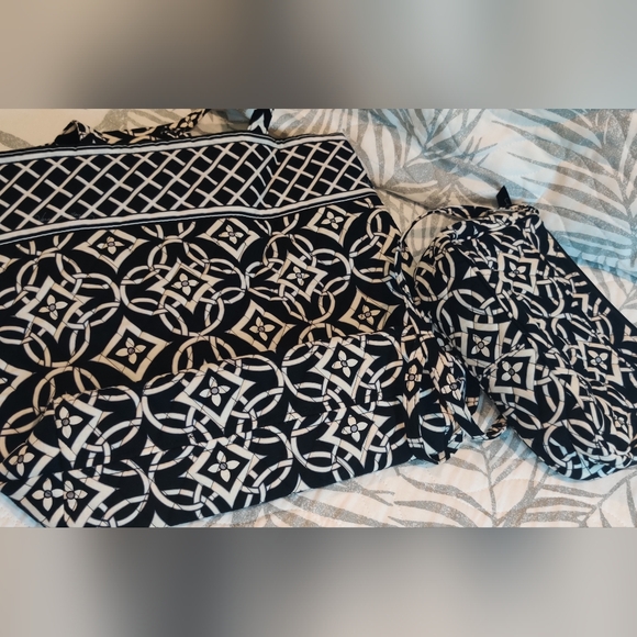 Vera Bradley Black and White Pattern Bag And Small Purse Excellent Condition - Picture 3 of 10